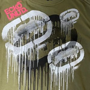 $20 or OBO Y2K ECKO UNTLD Built In Sleeve Tee